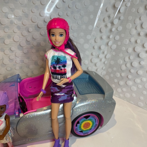 Barbie Extra 🤩⭐️Convertible with 🛼Roller Skate Crew - Picture 13 of 14
